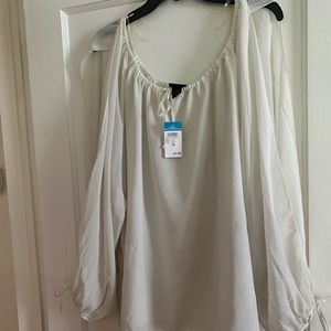 Rue 21 white blouse size 1X : never worn